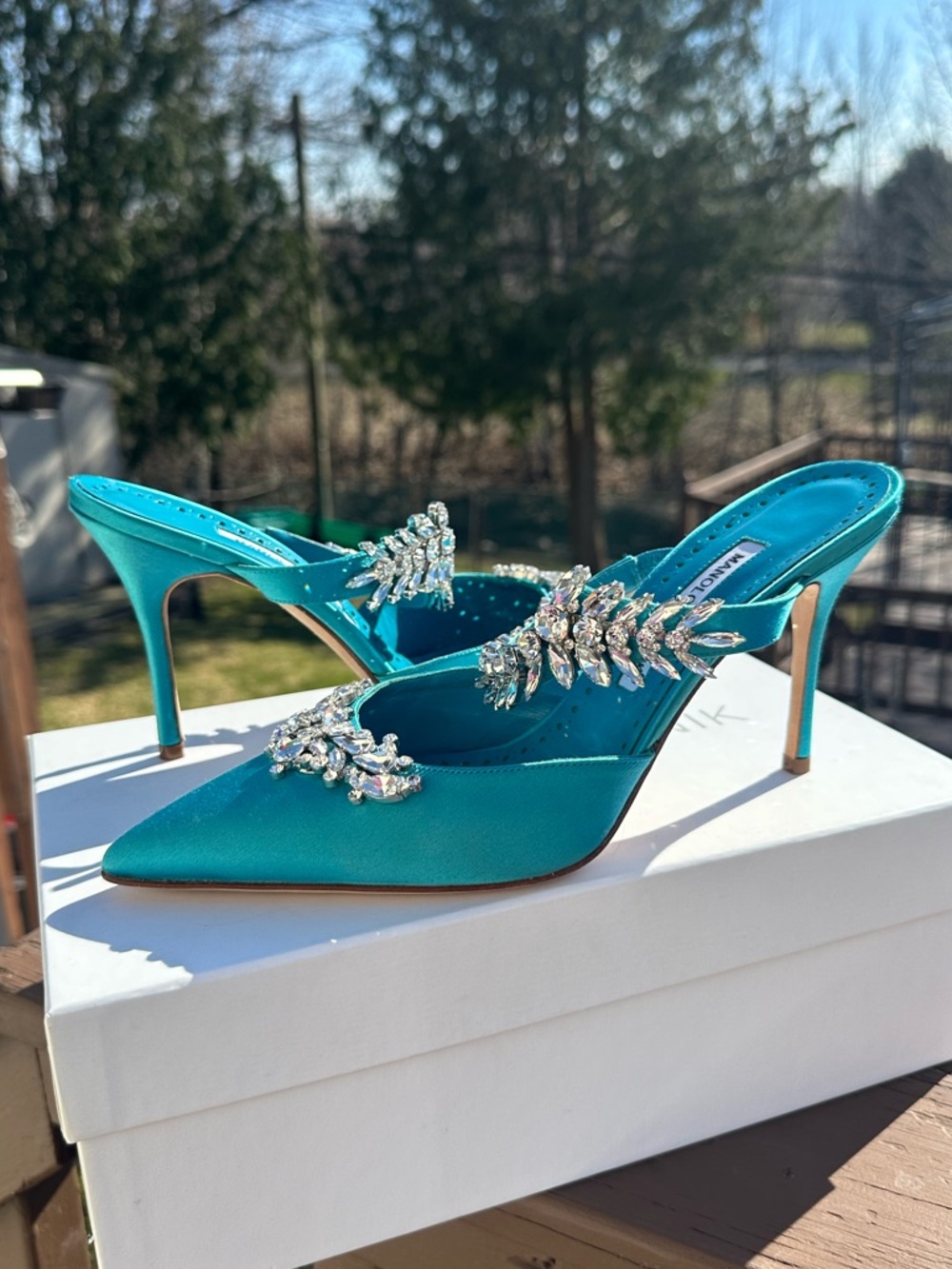 ❗️SOLD❗️*NEW* MANOLO BLAHNIK HEELS (IT 40)
